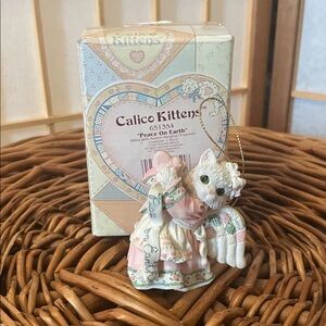 Vintage 1994 Enesco Calico Kittens Peace on Earth Ornament  Figurine with Box